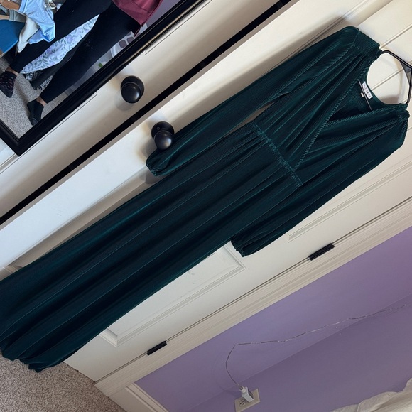 Baltic Born Deep Green Velvet Maxi Dress Size Medium - Picture 4 of 6